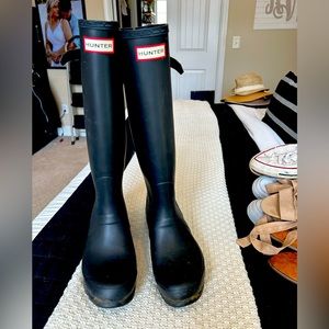 Hunter boots-Women’s size 9